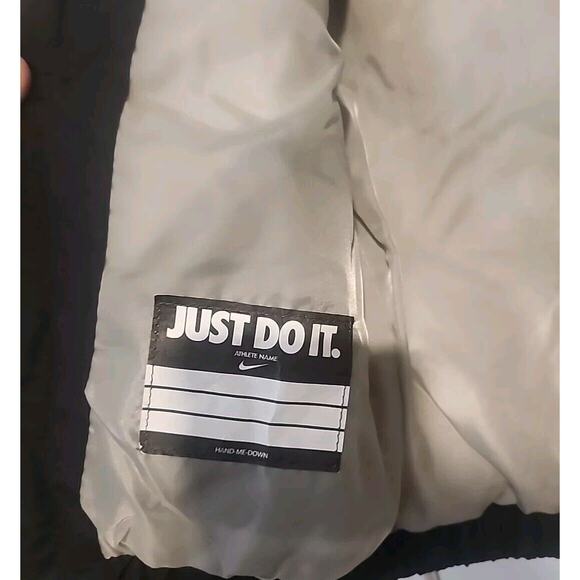 Nike Puffer Jacket - Youth Toddler 12 Month Black And Grey NWT - Picture 4 of 8